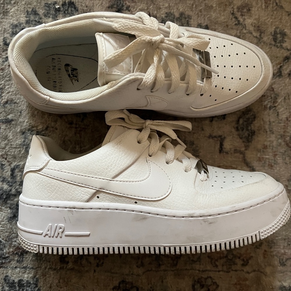 Nike Air Sage Low